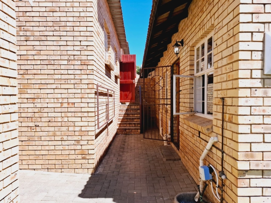 2 Bedroom Property for Sale in Pentagon Park Free State